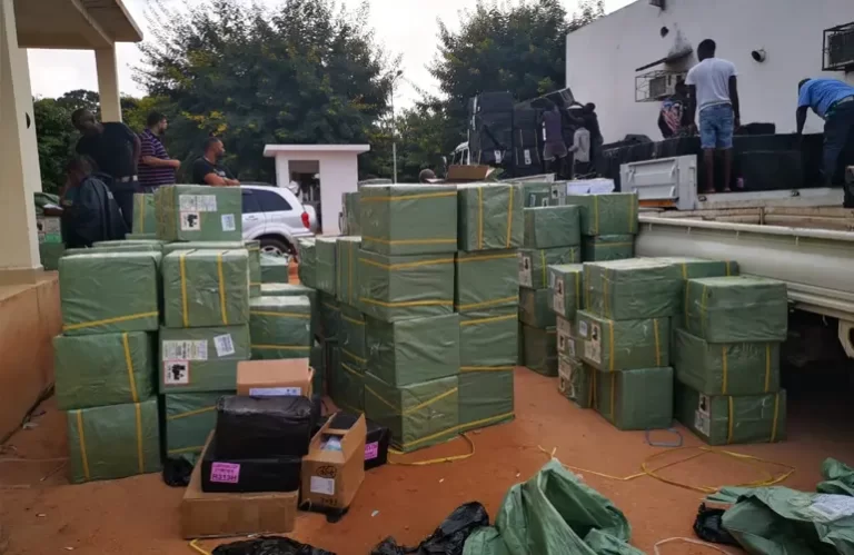 Contrabando-de-mercadorias-gera-perdas-anuais-avaliadas-em-70-mil-milhoes-de-meticais.png