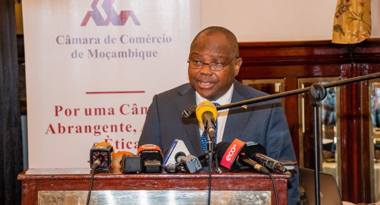 Ministro-da-Industria-e-Comercio-Silvino-Moreno_Easy-Resize.com_