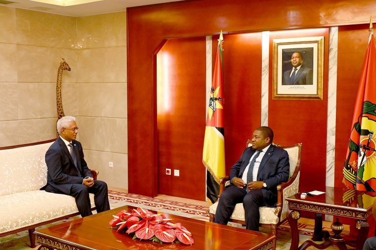 NYUSI RECEBE SECRETARIO EXECUTIVO DA CPLP