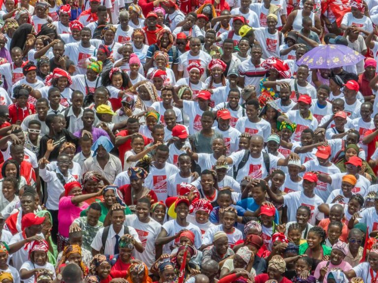 SIMPATIZANTES DA FRELIMO FOTO ARQUIVO.