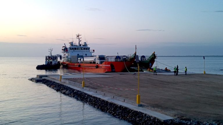 PORTO DE MOCIMBOA DA PRAIA