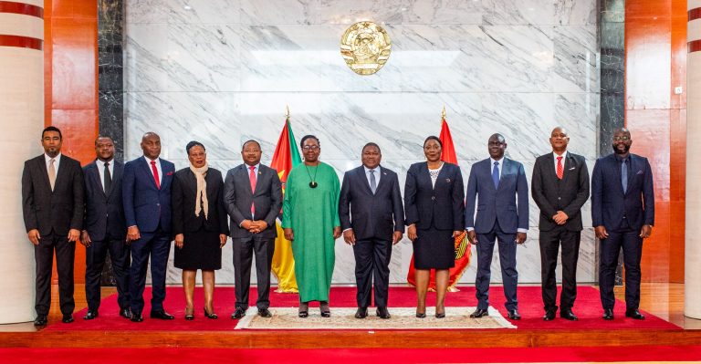 PR Nyusi empossa Reitores e Vice Reitores das Universidades Save, Púnguè, Licungo e Rovuma