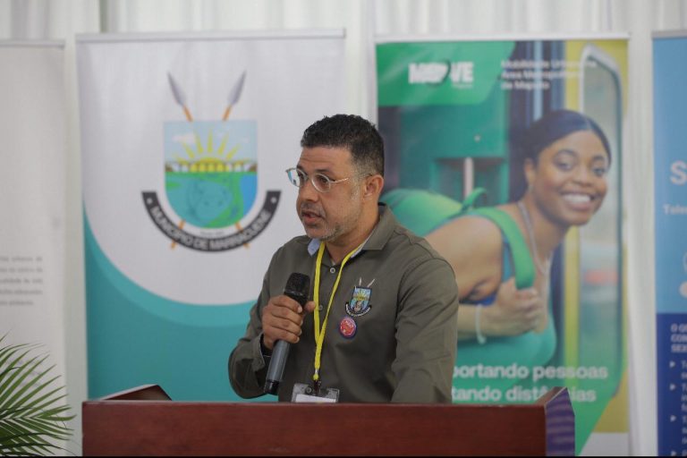 Vereador de Actividades Económicas, Transportes, Comunicação e Trânsito, Maghivelani Simão no município de Marracuene