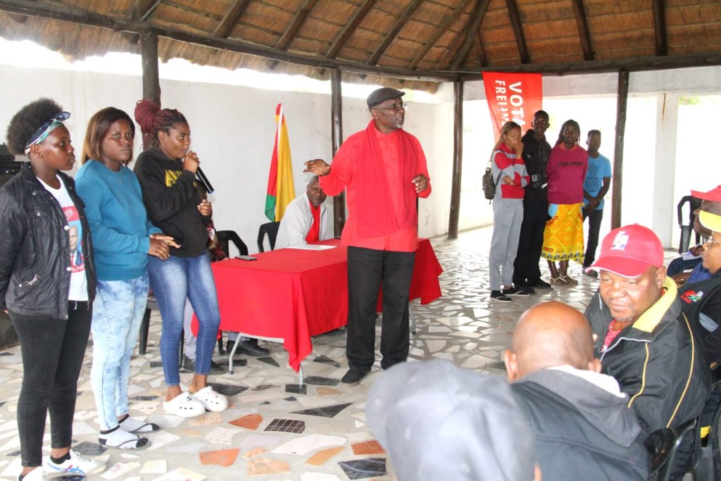 Chefe adjunto da brigada Central de assistência à província de Maputo e membro da Comissão Política da Frelimo, Tomás Salomão