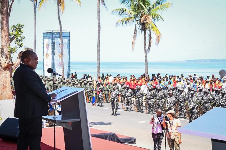 Presidente da Republica, Filipe Nyusi, dicursa nas celebracoes do 60 aniversario das FADM
