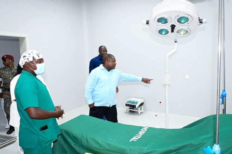 PR na inauguracao do Hospital Distrital de Angonia