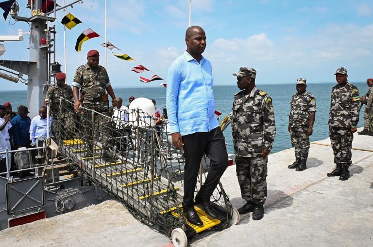 PR visita Base Naval de Pemba (16) (1)