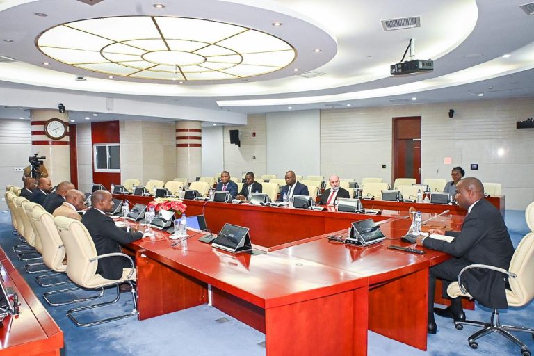 PR recebe Associacao Nacional dos Municípios (2)
