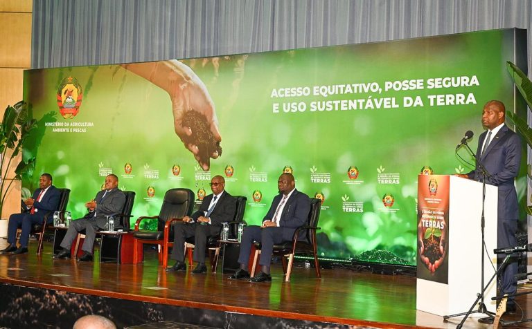 PR dirige abertura da X Sessão do Fórum de Consulta sobre Terras (2)(1)
