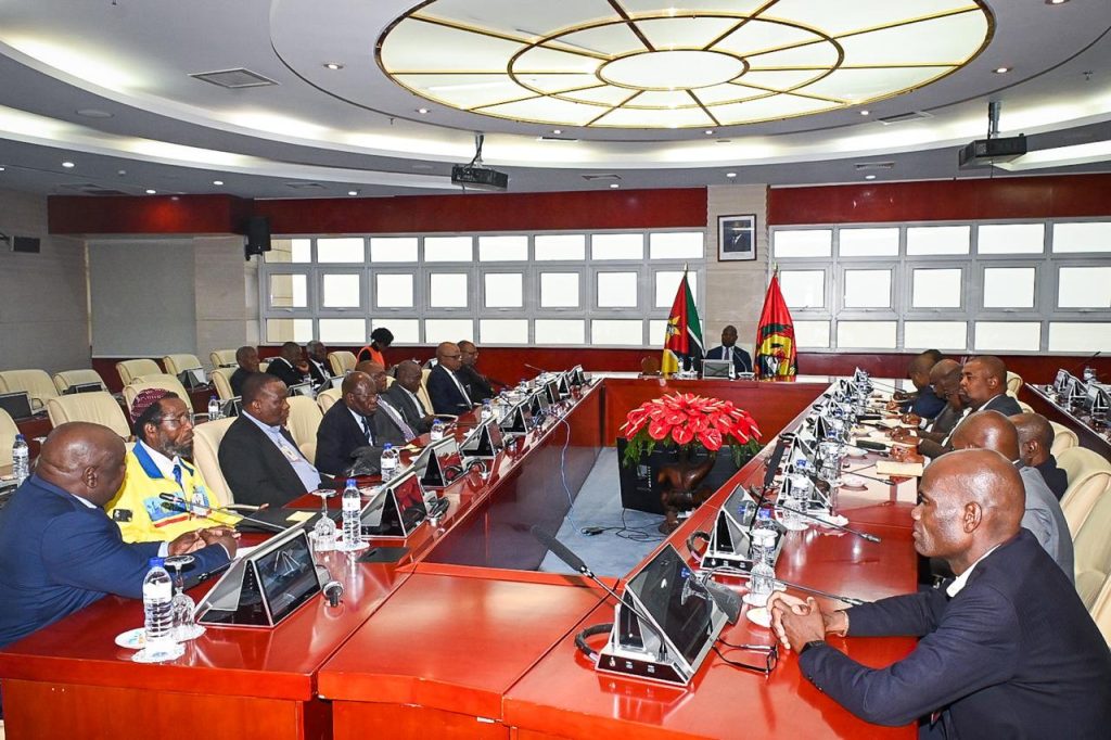 Presidente da República recebe em audiencia os partidos extraparlamentares (3)
