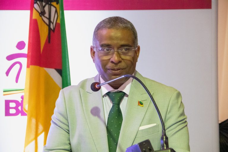 Ministro da Saúde, Ussene Isse na Reunião Nacional do Programa Geração BIZ