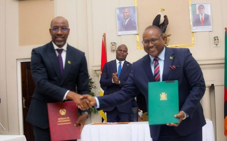 Governos de Moçambique e da Zambia assinam acordo de cooperação para o estabelecimento e implementação de Fonteira de Paragem Única