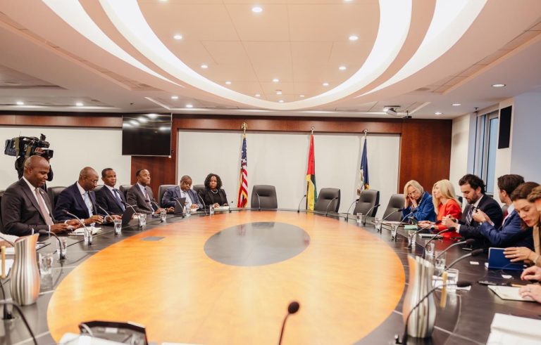 Presidente da República mantém encontro de trabalho com a Corporação Financeira para o Desenvolvimento Internacional (DFC) dos EUA, em Washington (1)