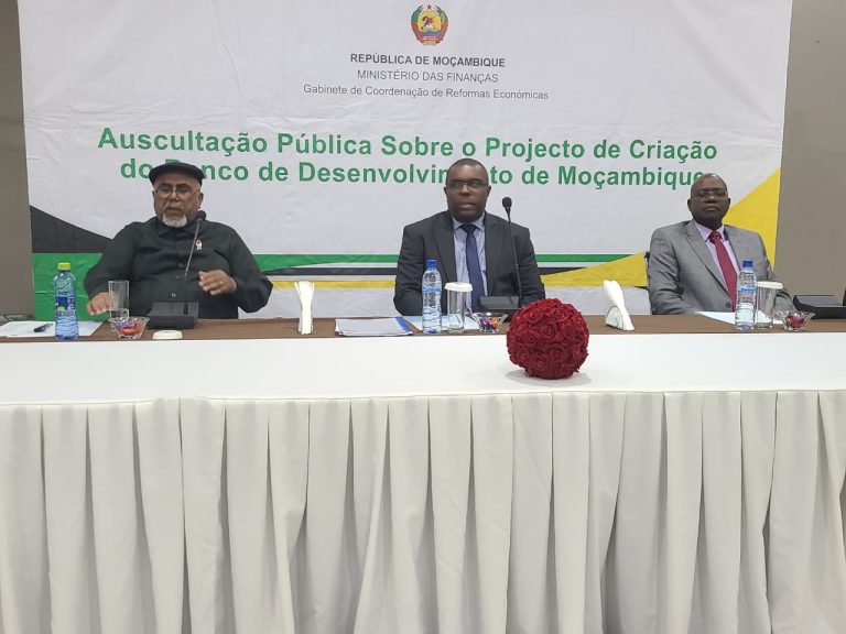Sessao de auscultacao sobre BDM