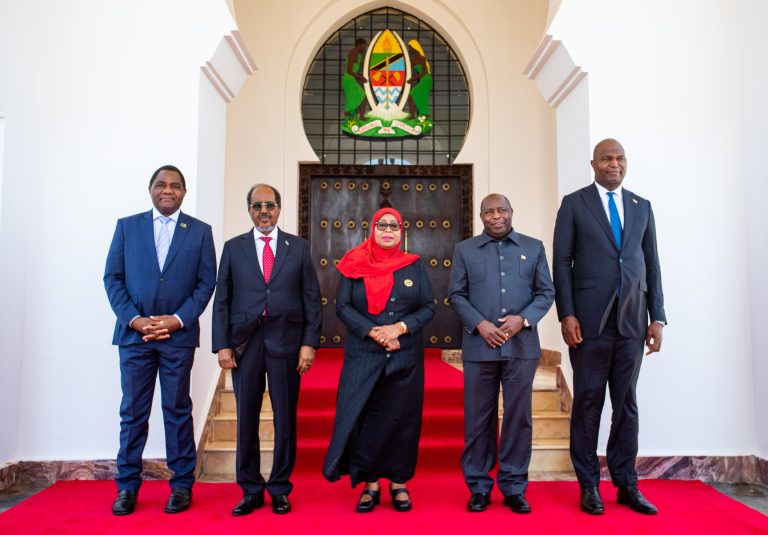 Presidente da República participa como convidado de Honra na cerimónia de investidura da Presidente eleita da Tanzania