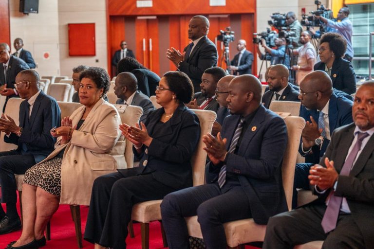 Cerimónia de assinatura de Contratos-Programa com os Ministros(1)