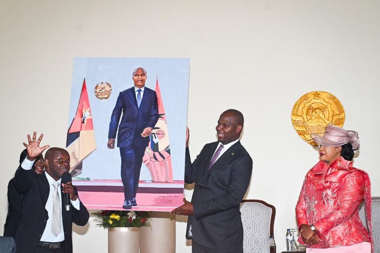 Presidente da República na recepção aos representantes da Comunidade Moçambicana no Exterior para uma saudação por ocasião do Fim de Ano1