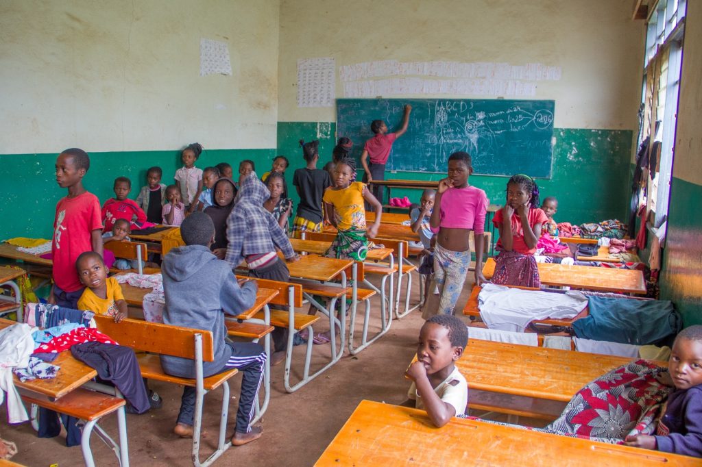 Vitimas das cheias no centro de acolhimento