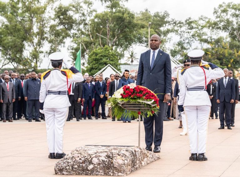 Presidente da República dirige, na cidade de Maputo, a cerimónia central de celebrações do 3 de Fevereiro, o Dia dos Heróis Moçambicanos7