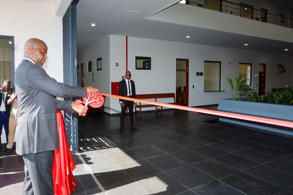 Presidente da República inaugura o edifício para o funcionamento do Tribunal Judicial da Província de Maputo4