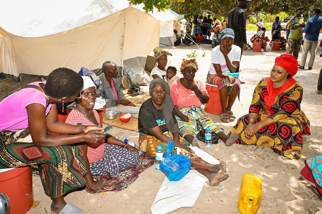 Primeira-Dama presta apoio e assistência humanitária em centros de acomodação das vítimas das cheias em Chiaquelane, em Gaza2