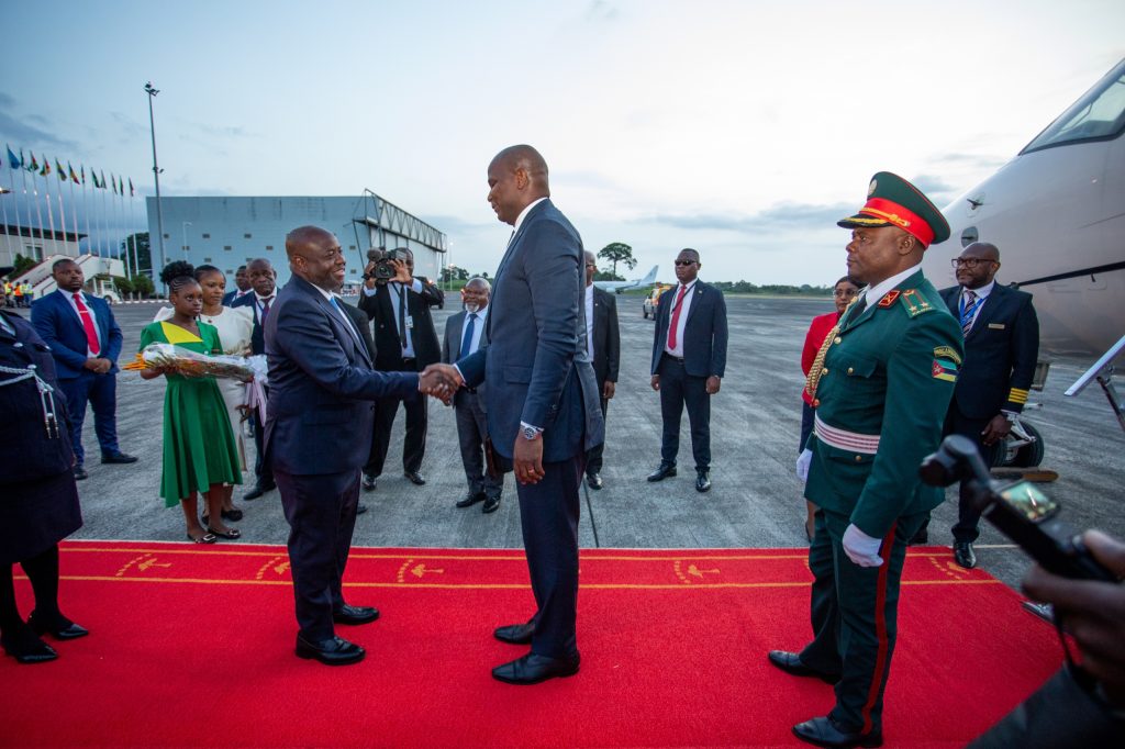 Chegada do Presidente da República a Malabo, na Guiné Equatorial4