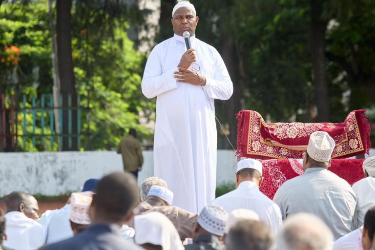 Presidente da República participa nas celebrações do Eid al-Fitr com a comunidade islâmica da Cidade de Maputo.1