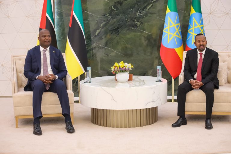 Presidente da República recebido em Adis Abeba, a capital etíope,