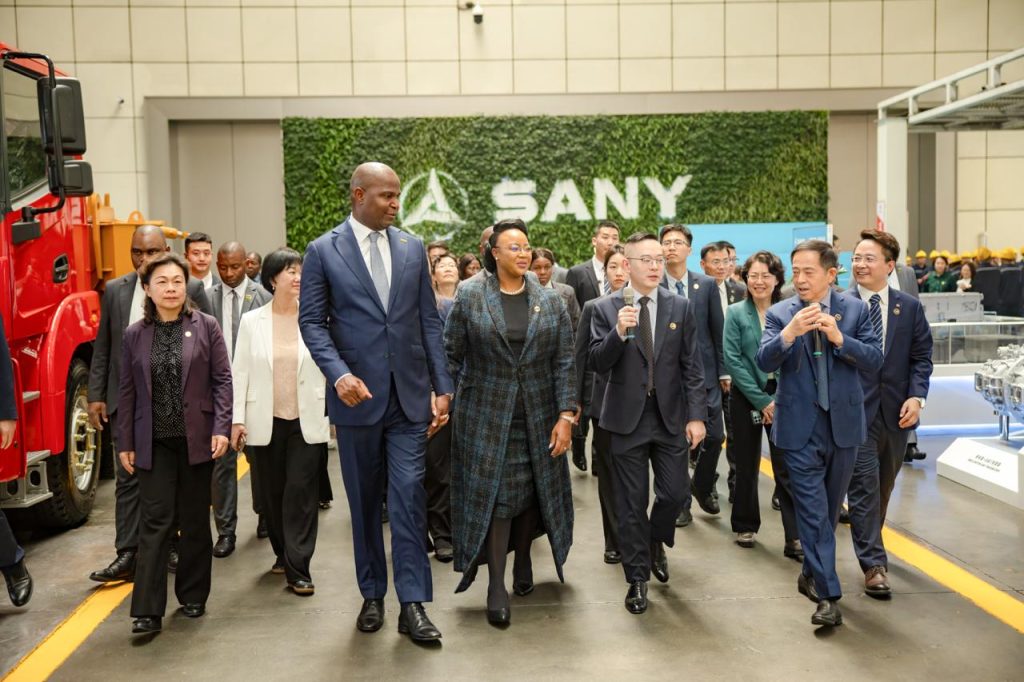 Presidente da República visita a SANY Group em Changsha, província chinesa de Hunan5(1)