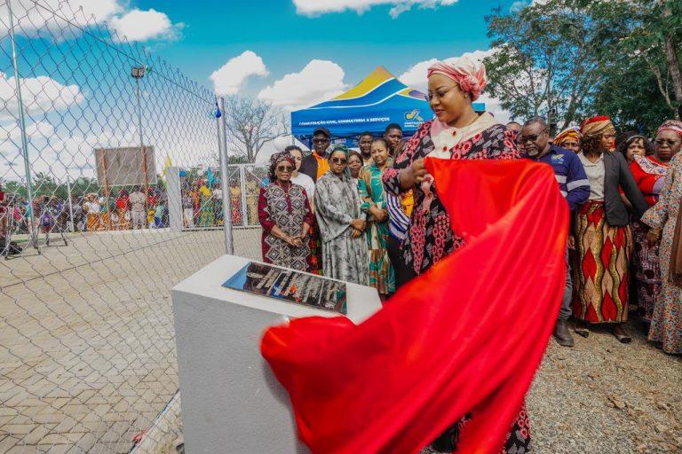 Primeira-Dama inaugura o Centro de Saude de Gruja, no distrito de Buzi, provincia de Sofala4