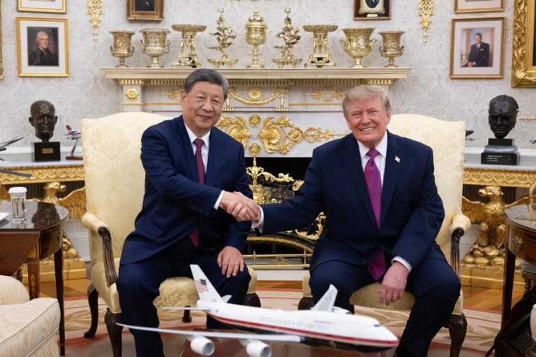 trump XI MAOS