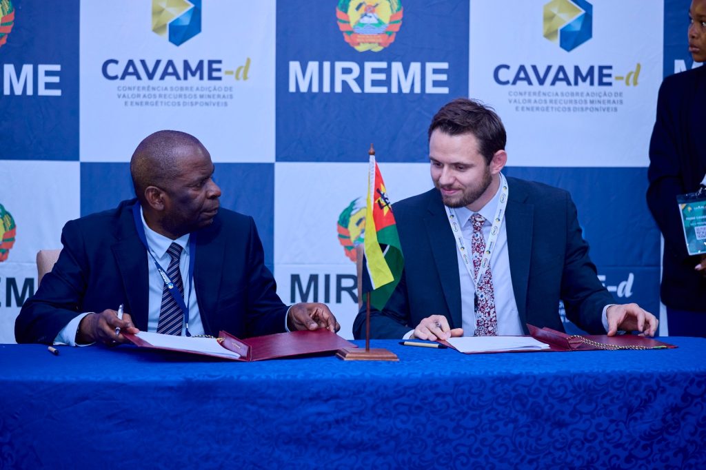MEMO CAVANE